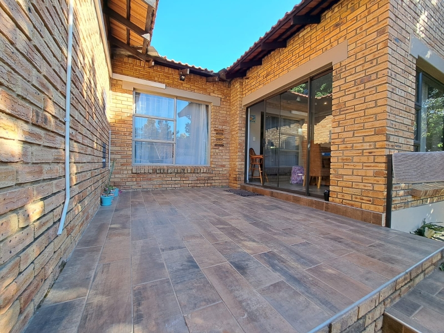 3 Bedroom Property for Sale in Boschdal North West
